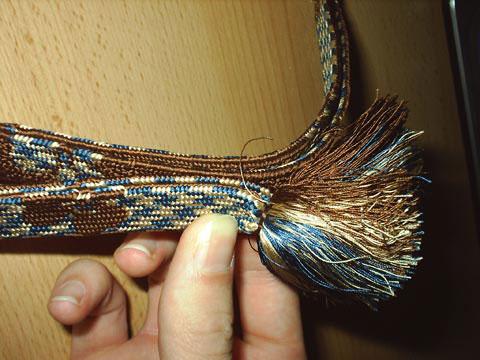 Tying flat haori himo
