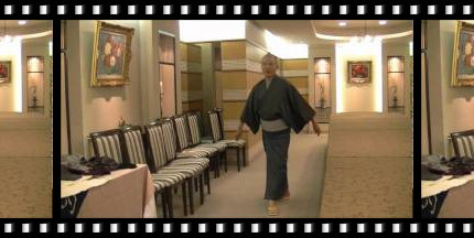 youtube thumbnail of An how to walk course from Mr. Maeda