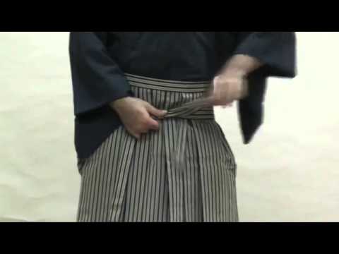 youtube thumbnail of Tying hakama